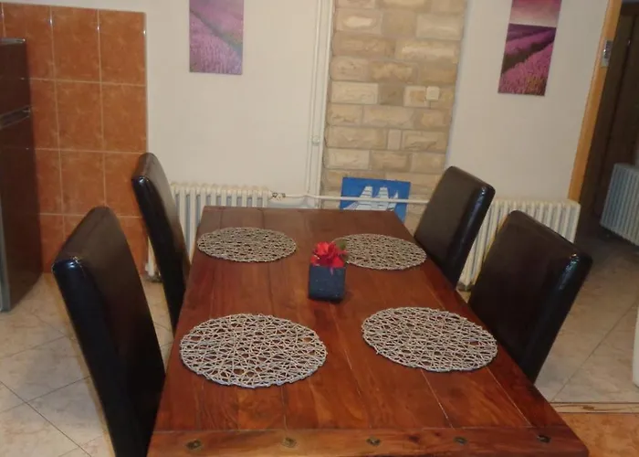 아파트 In With Terrace, Air Conditioning, Wi-fi, Dishwasher *