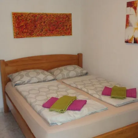 In With Terrace, Air Conditioning, Wi-fi, Dishwasher Apartment